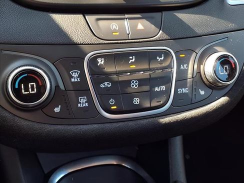 Used 2025 Chevrolet Malibu LT image 19