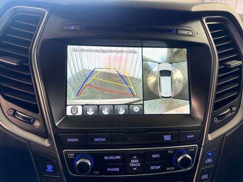 Used 2018 Hyundai Santa Fe Limited FWD image 29