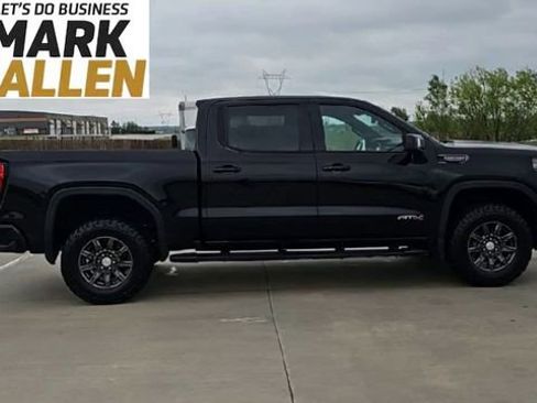 Used 2024 GMC Sierra 1500 AT4 w/ Technology Package AWD/4WD image 9