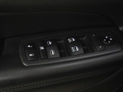 Used 2019 Jeep Grand Cherokee Limited w/ Luxury Group II AWD/4WD image 21