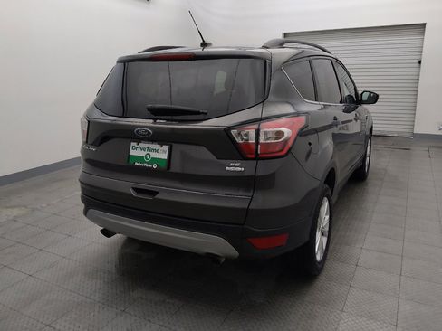 Used 2018 Ford Escape SE FWD image 7
