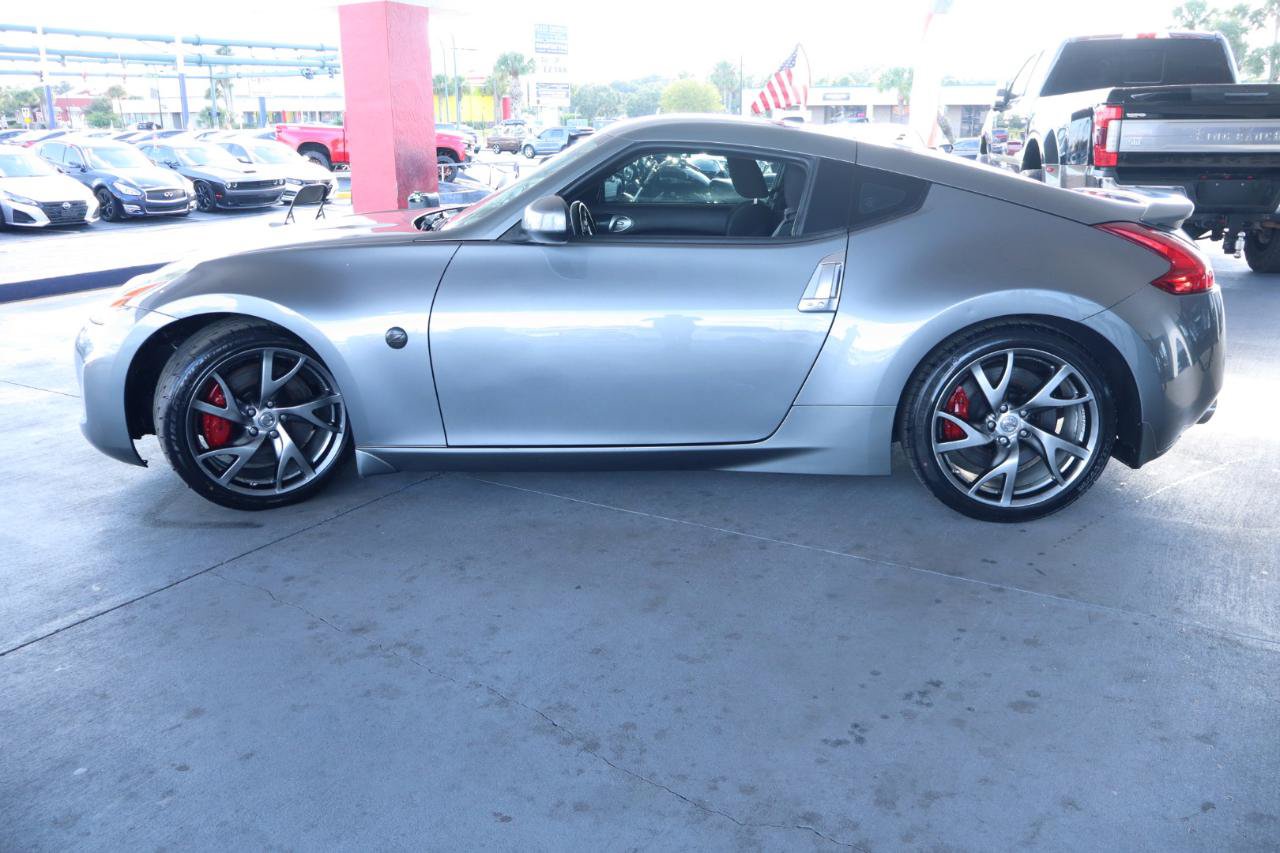 Used 2016 Nissan 370Z Coupe RWD image 11