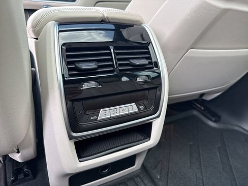 Used 2021 BMW X5 M50i AWD/4WD image 22