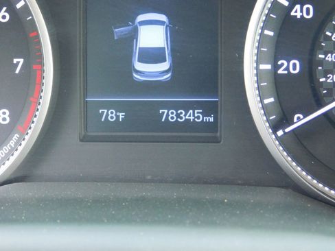 Used 2020 Hyundai Elantra SEL FWD image 17