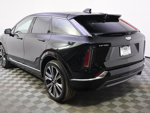 New 2026 Cadillac Optiq Luxury 2 image 3