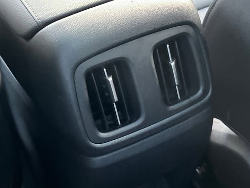 Certified 2025 Hyundai Tucson Limited image 17