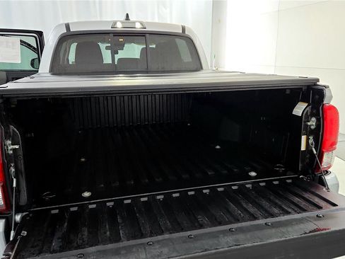 Used 2022 Toyota Tacoma SR image 20