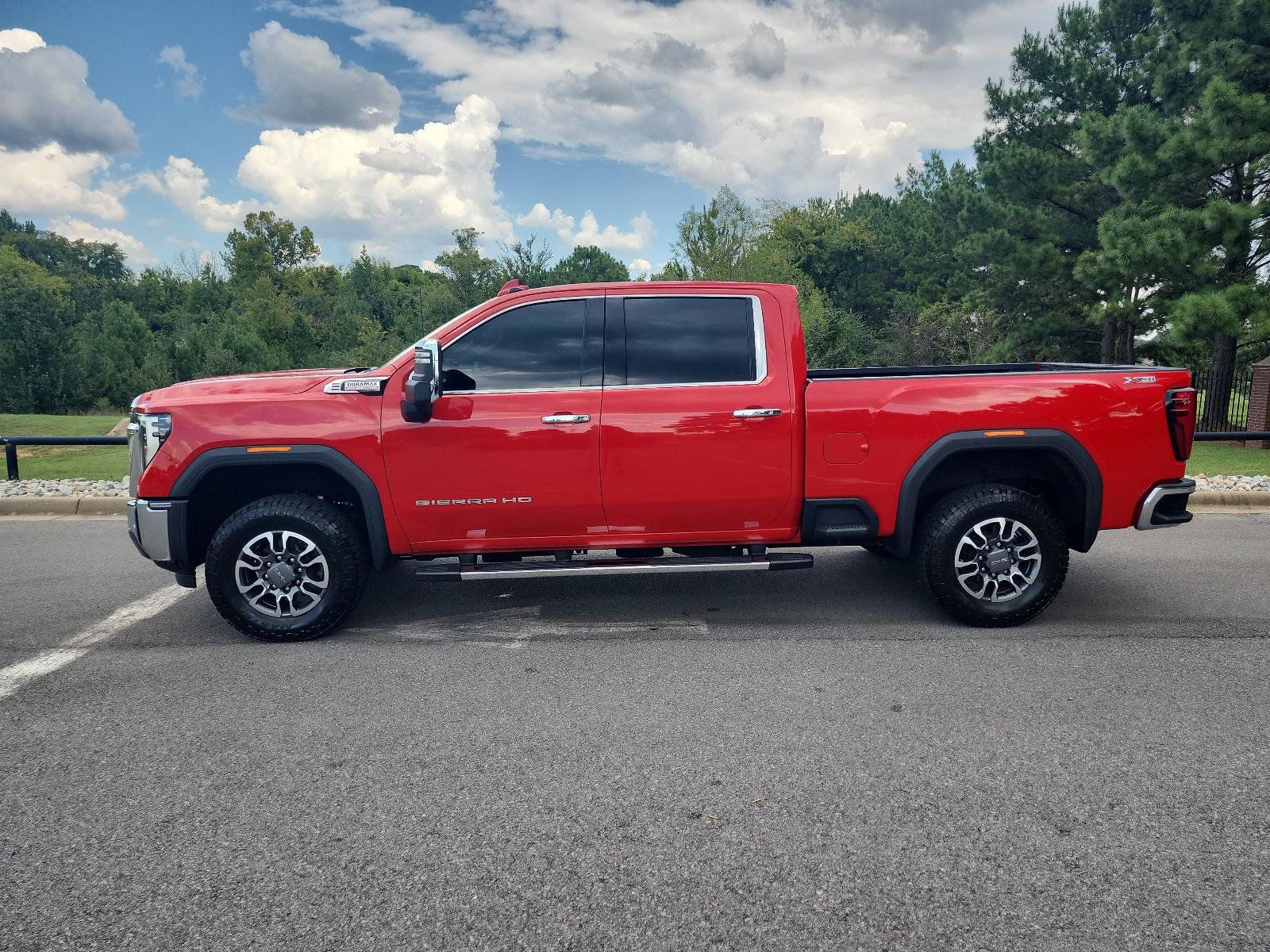 Used 2024 GMC Sierra 2500 SLT w/ SLT Premium Package AWD/4WD image 2