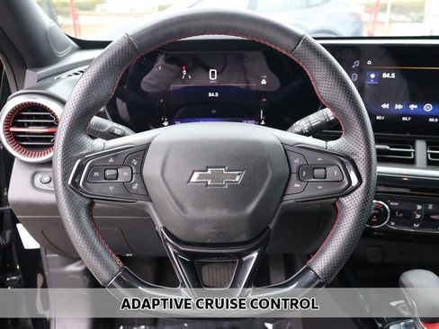 Used 2024 Chevrolet Trax RS w/ Sunroof Package image 4