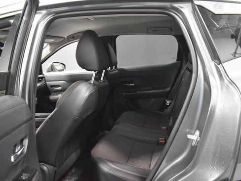 Certified 2025 Nissan Kicks SR image 28