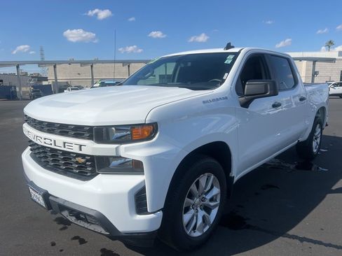 Used 2021 Chevrolet Silverado 1500 Custom image 3
