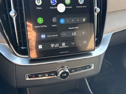 New 2026 Volvo XC90 B6 Plus image 30