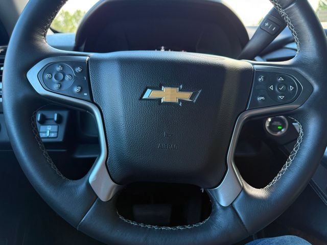 Used 2017 Chevrolet Suburban Premier AWD/4WD image 14