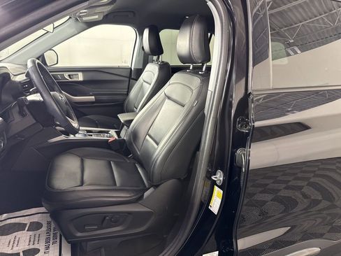 Used 2023 Ford Explorer XLT w/ Equipment Group 202A image 16