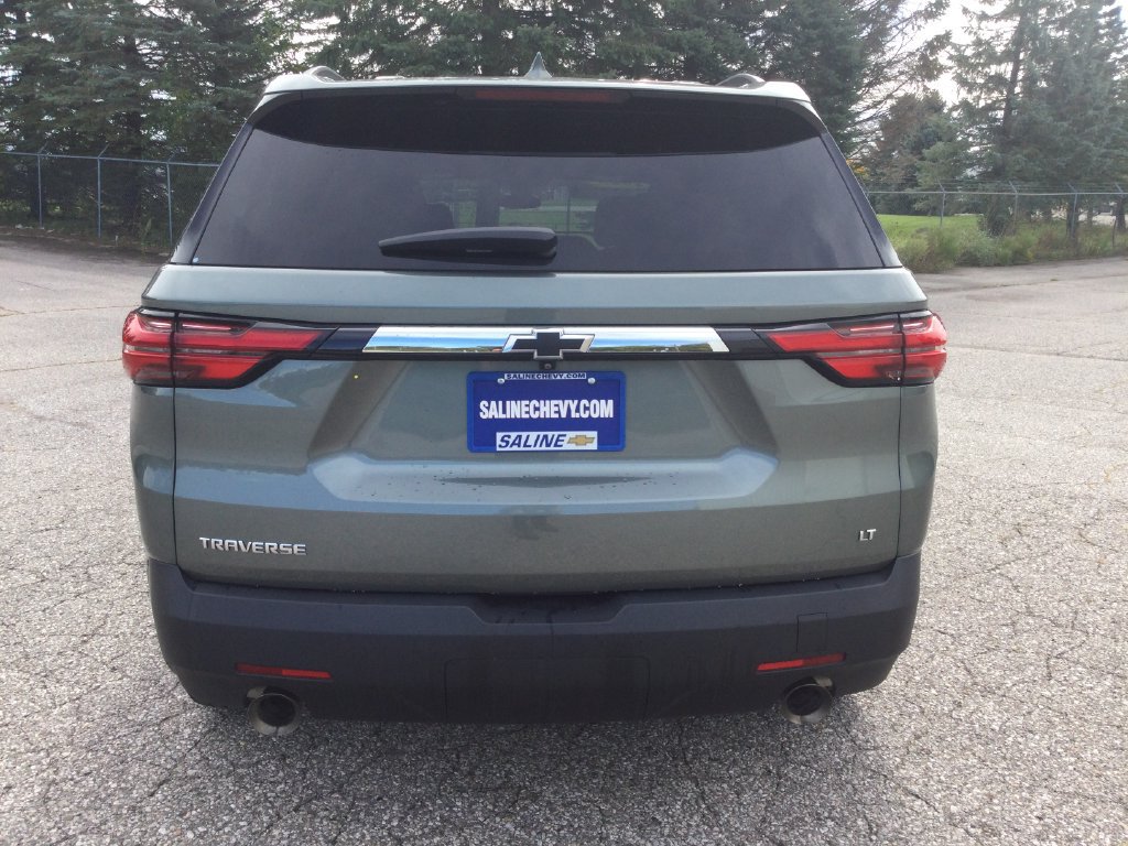 Used 2023 Chevrolet Traverse LT FWD image 6