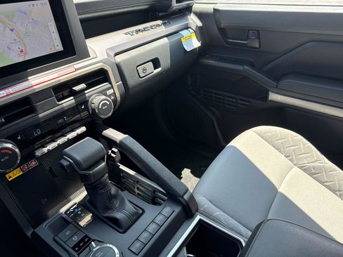 Used 2026 Toyota Tacoma SR5 AWD/4WD image 24