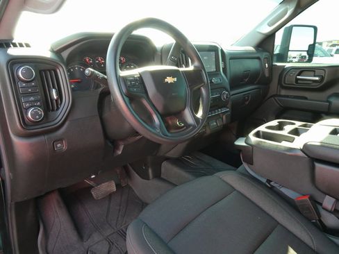 Certified 2024 Chevrolet Silverado 2500 Custom w/ Custom Convenience Package image 21