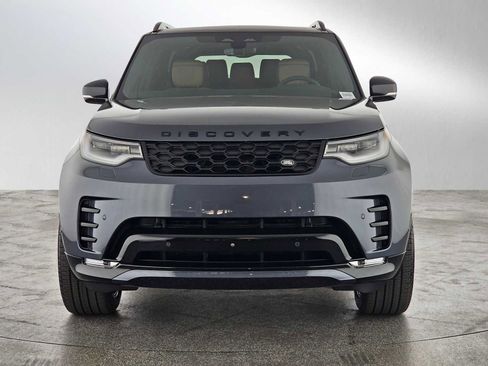 New 2025 Land Rover Discovery Dynamic SE image 8