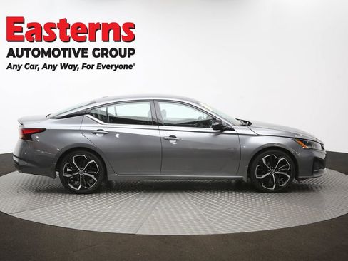Used 2023 Nissan Altima 2.5 SR FWD image 44