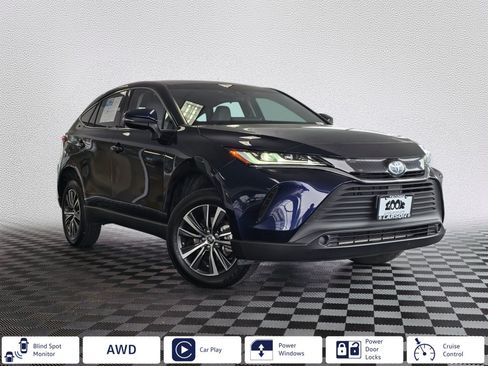 Used 2023 Toyota Venza LE AWD/4WD image 1