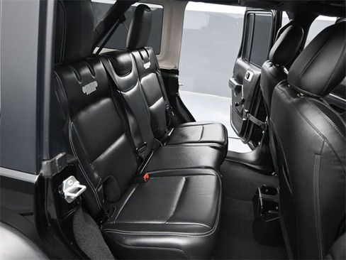 Used 2023 Jeep Wrangler Sport image 24