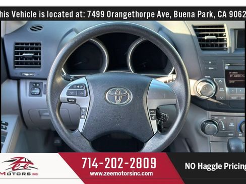 Used 2011 Toyota Highlander 2WD w/ Tech Pkg image 19