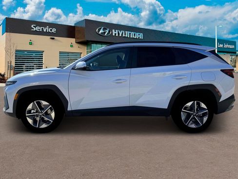 New 2026 Hyundai Tucson SEL image 3
