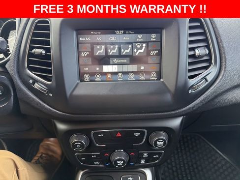 Used 2020 Jeep Compass Latitude w/ Cold Weather Group image 19