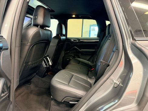 Used 2014 Porsche Cayenne S image 22