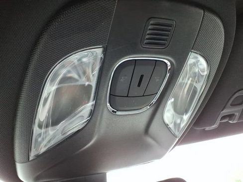 Used 2023 Jeep Compass Limited AWD/4WD image 15