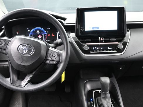 Used 2026 Toyota Corolla LE FWD image 20
