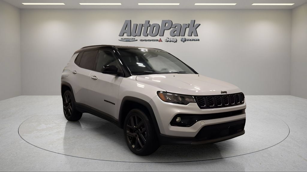 Used 2026 Jeep Compass Limited AWD/4WD image 2