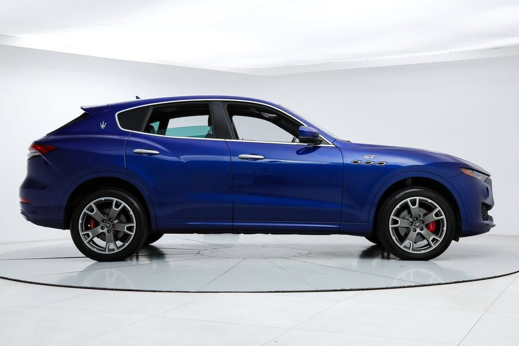 Certified 2023 Maserati Levante GT AWD/4WD image 6