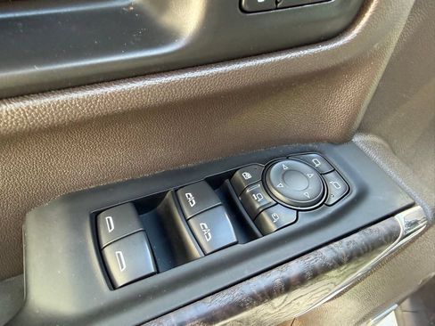 Certified 2023 GMC Sierra 2500 Denali w/ Denali Ultimate Package AWD/4WD image 18