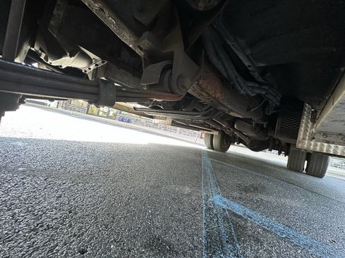 Used 1997 Ford F450 2WD Regular Cab Super Duty image 18