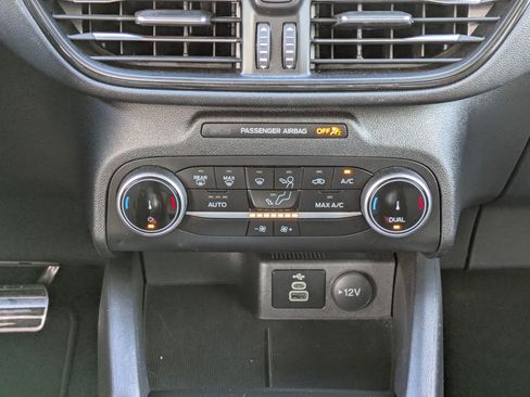 Used 2024 Ford Escape ST-Line image 18