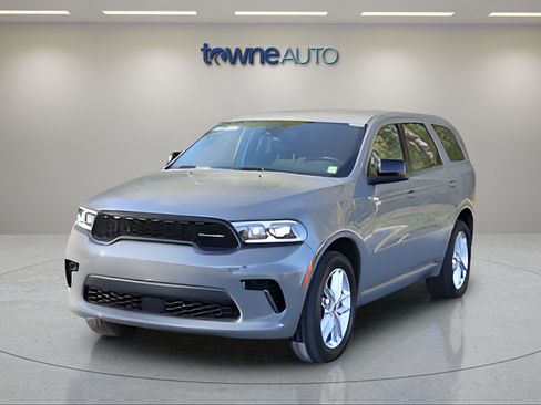 Used 2023 Dodge Durango GT AWD/4WD image 3