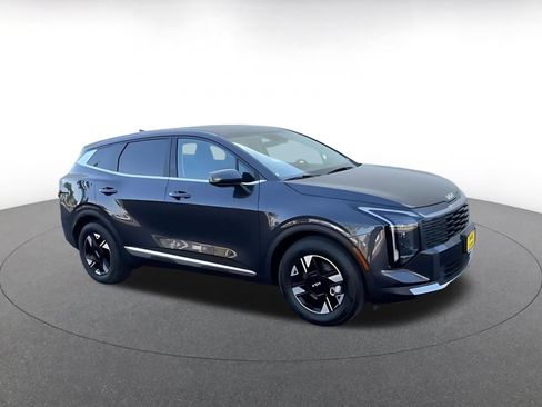 Used 2026 Kia Sportage LX FWD image 2