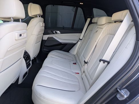 Used 2020 BMW X5 M50i w/ Executive Package image 25