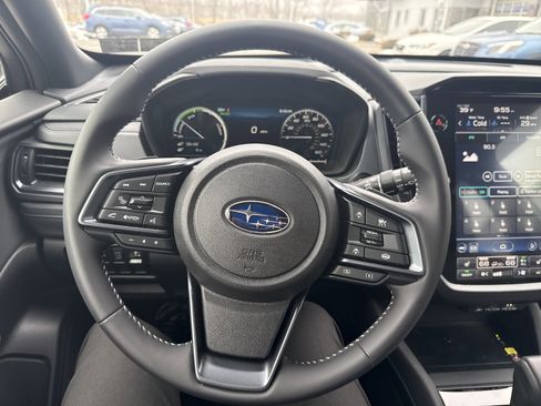 Used 2025 Subaru Forester Limited image 27