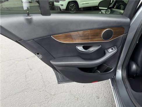 Used 2019 Mercedes-Benz C 300 Sedan image 20