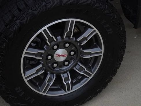 Used 2025 GMC Sierra 1500 AT4 AWD/4WD image 11