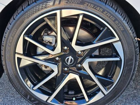 Certified 2024 Nissan Sentra SR w/ SR Premium Package image 10