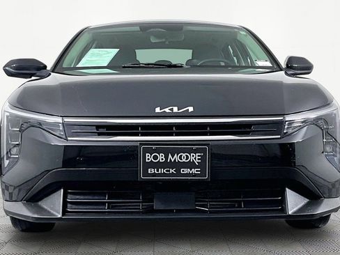 Used 2025 Kia K4 FWD image 2