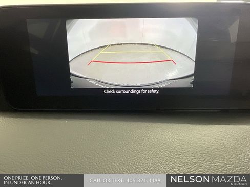 Used 2025 MAZDA MAZDA3 s image 32