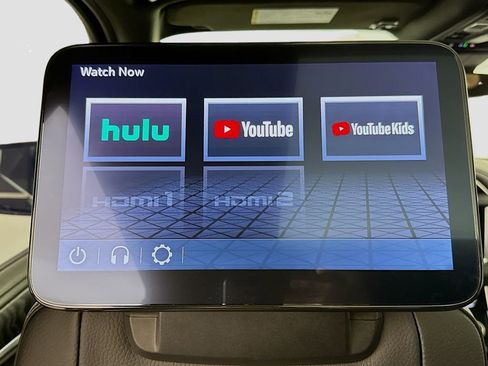 Used 2024 GMC Yukon Denali w/ Advanced Technology Package image 26