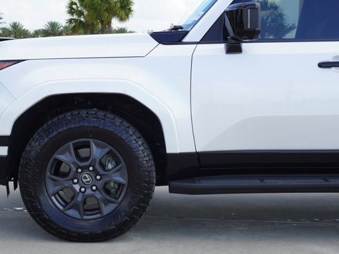 Certified 2024 Lexus GX 550 image 10