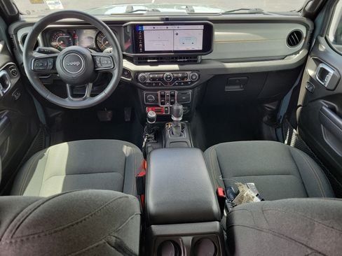 Used 2024 Jeep Gladiator Sport AWD/4WD image 14