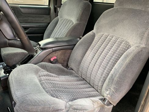 Used 2001 Chevrolet S10 Pickup 4x4 Extended Cab w/ Preferred Equipment Group image 12