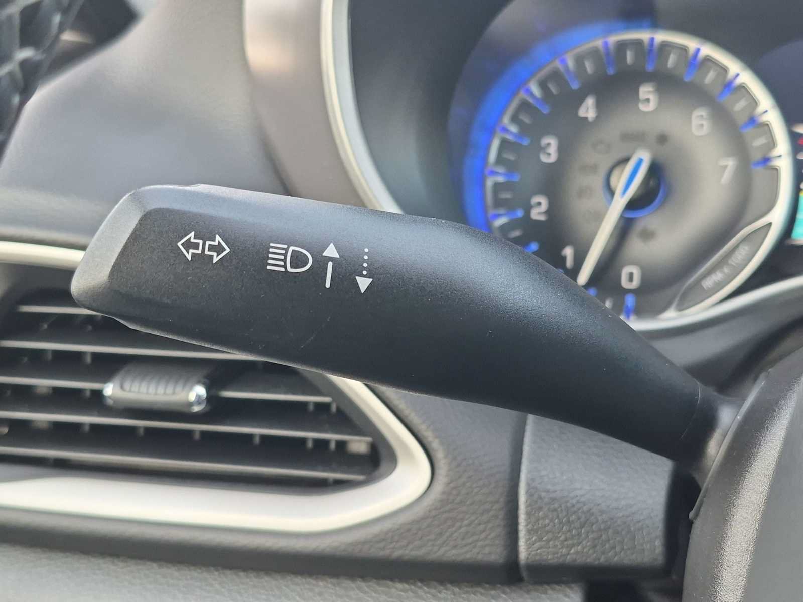 Used 2026 Chrysler Pacifica Select FWD image 26
